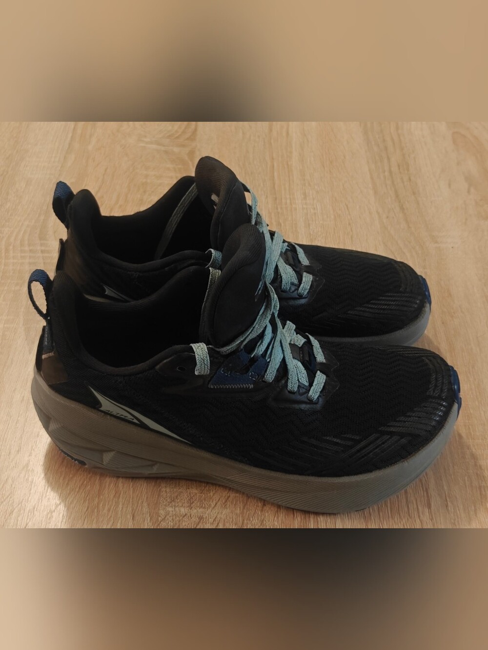 Altra Experience Wild Women’s Size 8 Trail Running Shoes Black 4mm Drop